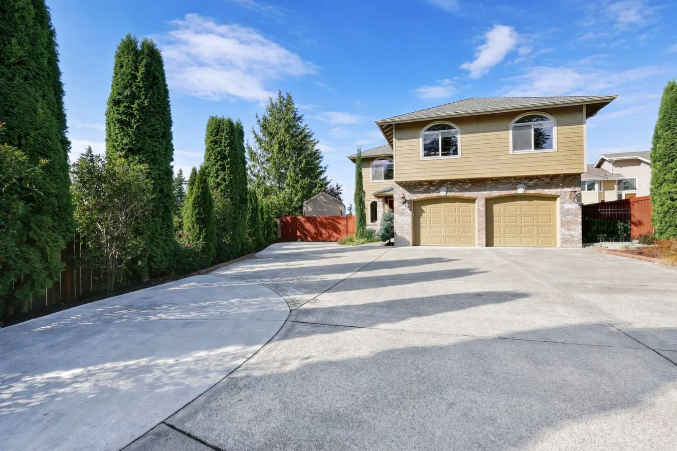 Concrete driveway building