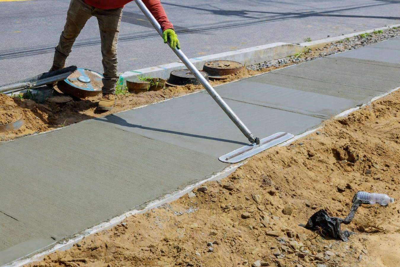 Concrete sidewalk building in White Plains, NY